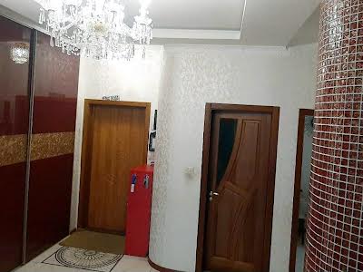 квартира по адресу Гвардейцев-Широнинцев ул., 33