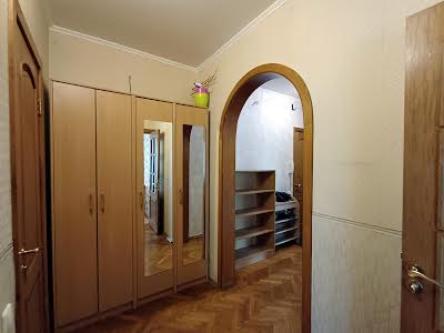 квартира за адресою Ревуцького вул., 7А