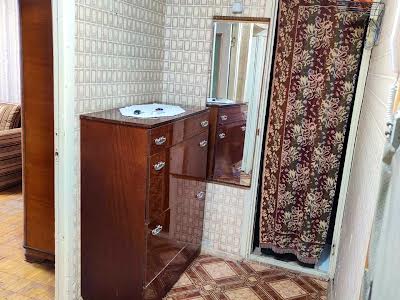 квартира за адресою Академіка Глушкова просп., 18