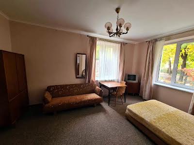 квартира за адресою Євгена Петрушевича пл., 1