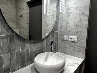 квартира за адресою Практична вул., 1