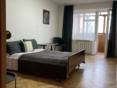 квартира за адресою Бутишів пров. (Андрія Іванова вул.), 12
