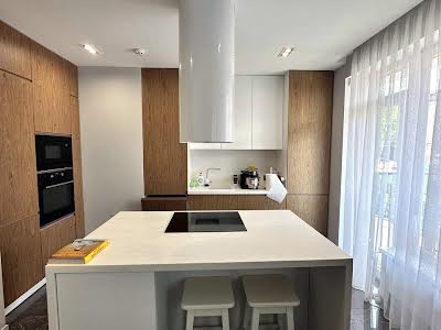 квартира за адресою Пекарська вул., 57