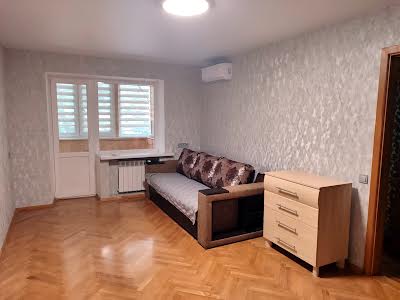 квартира по адресу Богдановская ул., 1