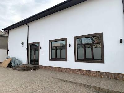 комерційна за адресою Львівська вул., 15