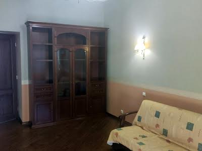 квартира за адресою Костянтинівська вул., 1