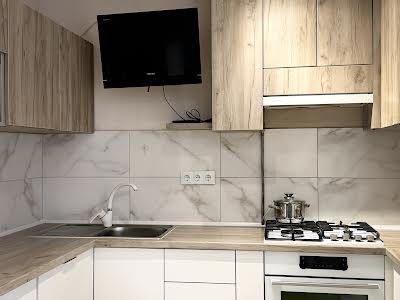квартира за адресою Височана вул., 18