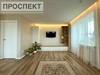 квартира за адресою Михайла Лушпи просп., 2/2
