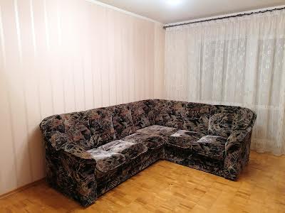 квартира за адресою Каштанова вул., 8-Б