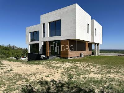 будинок за адресою с. Лісники, Ватутіна пров.