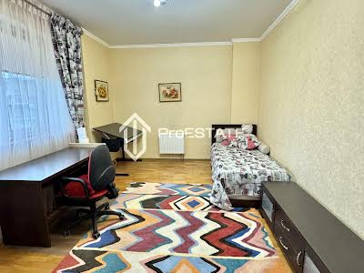 квартира по адресу Бориспольская ул., 4