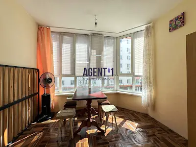 квартира за адресою Миру вул., 15