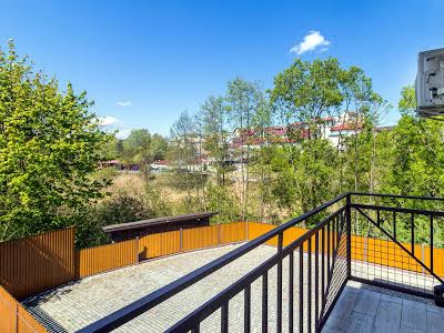 комерційна за адресою Роксолани вул., 8