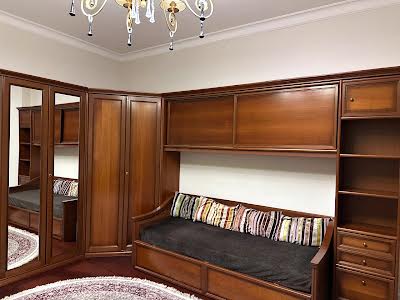 квартира за адресою Старонаводницька вул., 6Б