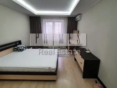 квартира за адресою Драгоманова вул., 8А