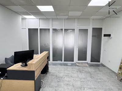 коммерческая по адресу Подільська ул., 58