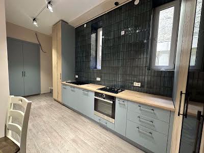 квартира за адресою Пантелеймона Куліша вул., 31