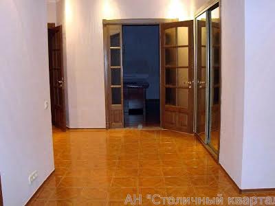 квартира за адресою Старонаводницька вул., 4-В