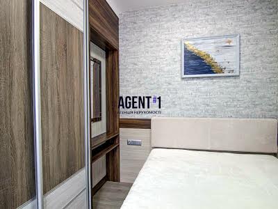 квартира по адресу вул. Соборна, 103/12
