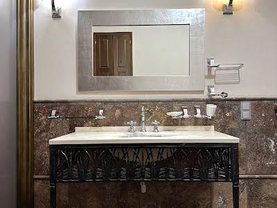 квартира за адресою Турівська вул., 31