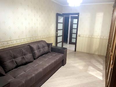 квартира по адресу Николая Ушакова ул.