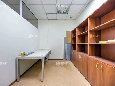 комерційна за адресою Трінклера вул., 9