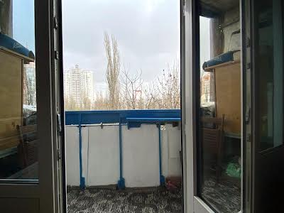квартира за адресою Ореста Левицького вул. (Академіка Курчатова), 18