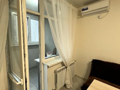 квартира по адресу Микільська-Слобідська, 8