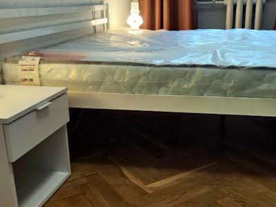квартира за адресою Олени Теліги вул., 15