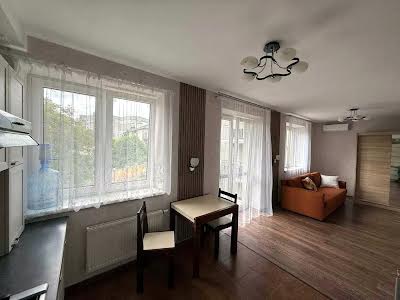 квартира за адресою Джерельна вул., 75