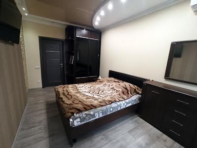 квартира за адресою Драгоманова вул., 2-Б