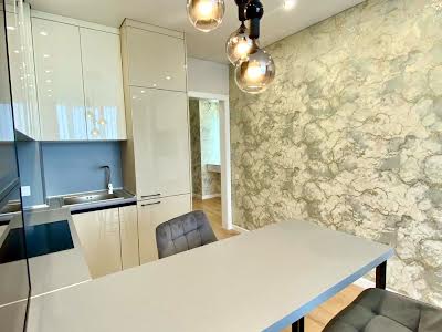 квартира за адресою Генерала Грекова вул., 4