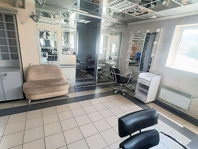 коммерческая по адресу Грушевського ул., 57