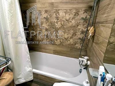квартира за адресою Замковецька вул., 106А