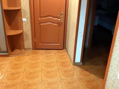квартира за адресою Анни Ахматової вул., 43