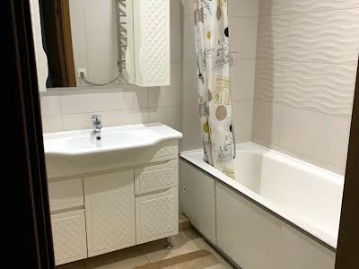 квартира за адресою Авіаконструктора Ігоря Сікорського вул. (Танкова), 1а