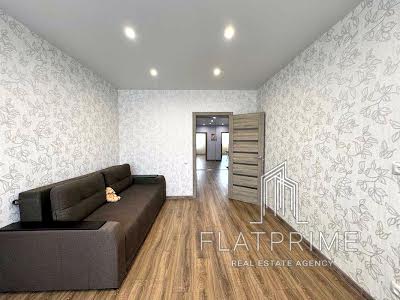 квартира за адресою Ревуцького вул., 40-Г