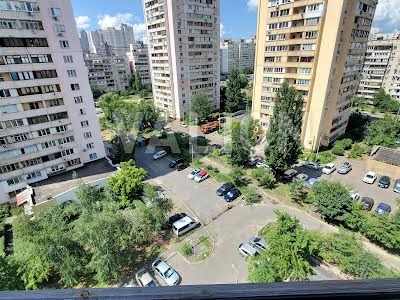 квартира за адресою Руденко Лариси вул., 21а