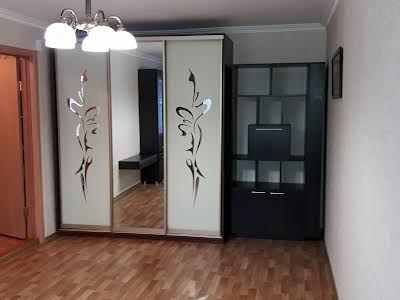 квартира по адресу Любомира Гузара просп. (Космонавта Комарова), 9а