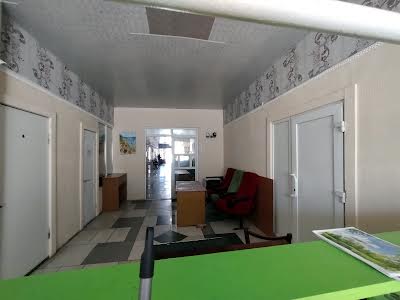 комерційна за адресою Робоча, 9
