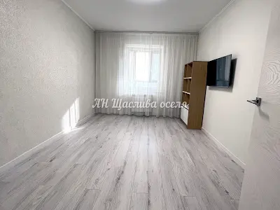 квартира за адресою Азербайджанська вул. (Бакинських Комісарів), 16/4