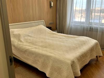 квартира за адресою Авіаконструктора Ігоря Сікорського вул. (Танкова), 4-Б