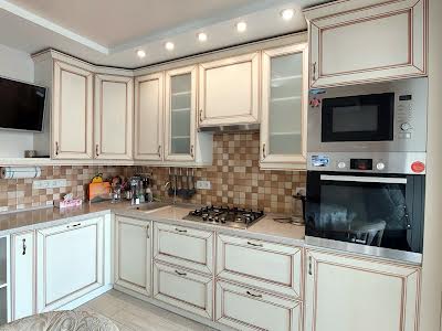 квартира за адресою Залізнична вул., 9