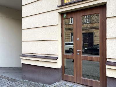 коммерческая по адресу Голубовича ул., 37