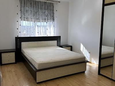 квартира за адресою Павла Тичини вул., 2
