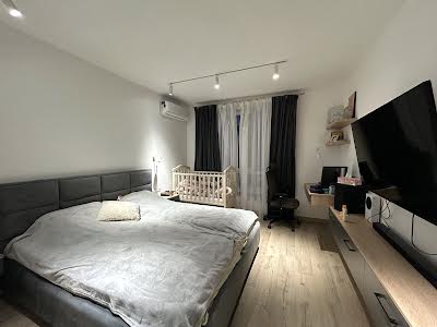 квартира за адресою Приозерний бульв., 5