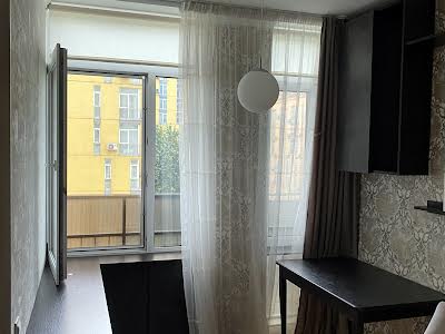 квартира за адресою Регенераторна вул., 4