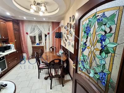 квартира за адресою Срібнокільська вул., 24