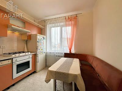 квартира за адресою Михайла Лушпи просп., 22