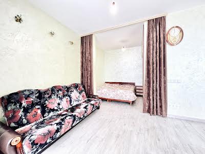 квартира за адресою Вишнева вул., 25
